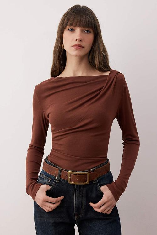 Fitted Bodycon Asymmetric Knitted Blouse - Brown