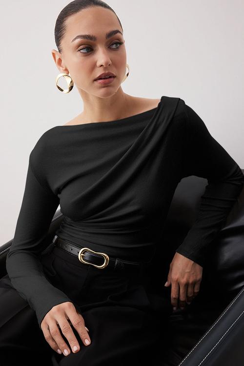 Slim Fit Asymmetric Knitted Blouse - Black