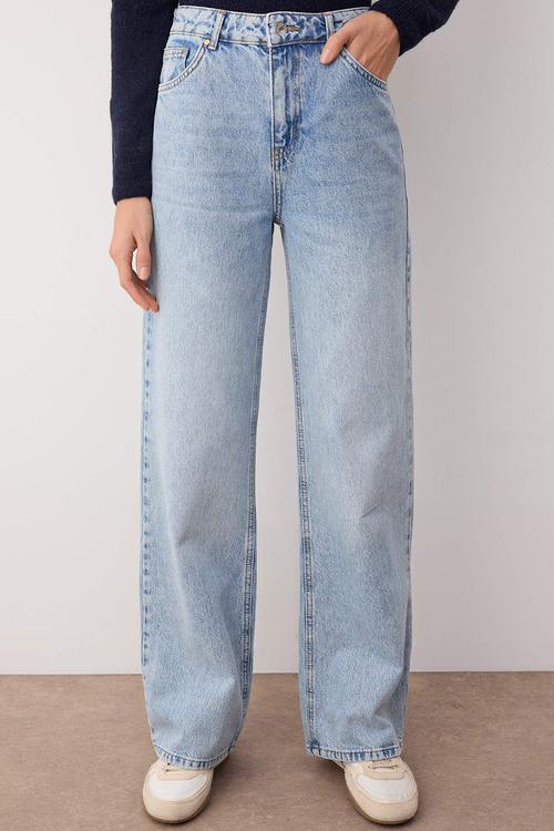 High Waist Wide Leg Jeans - Light Blue