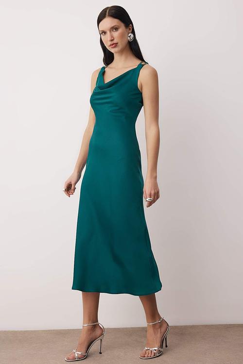 Woven Satin Midi with Stone Accessories - Emerald Green