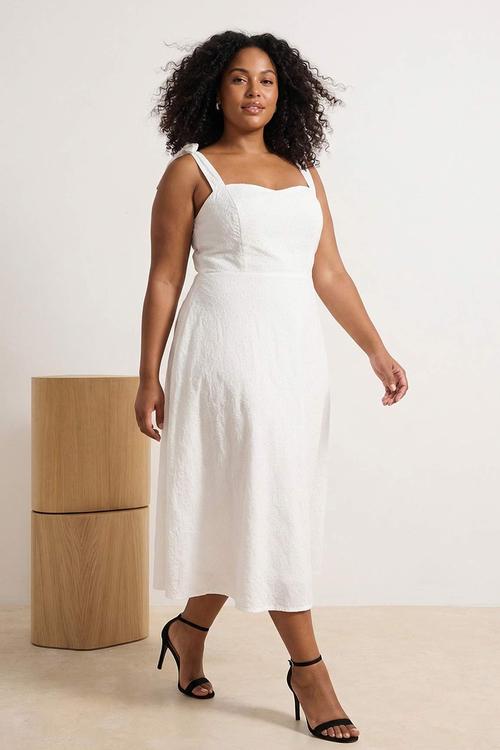 Plus Embroidery Woven Dress - White