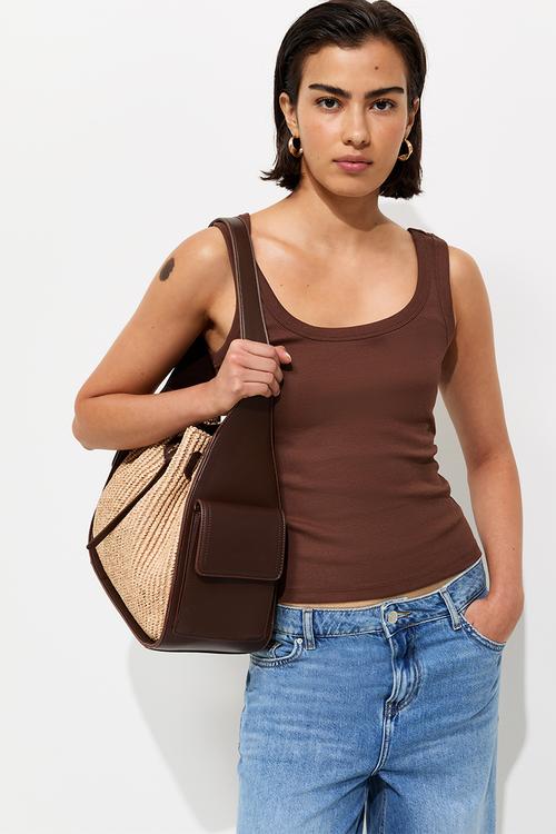 Wide trim scoop vest - dark brown