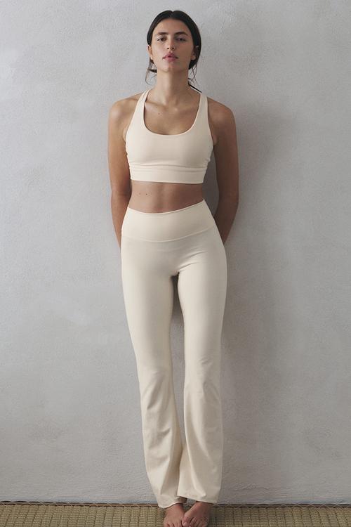 Flared yoga leggings with softmove - peachy beige