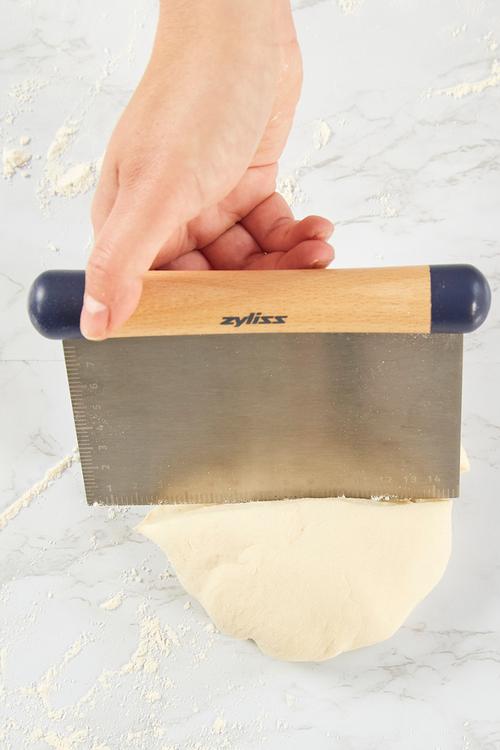 Zyliss Beech Wood Bench Scraper