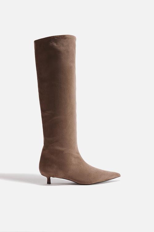 Kitten-heeled boots - beige