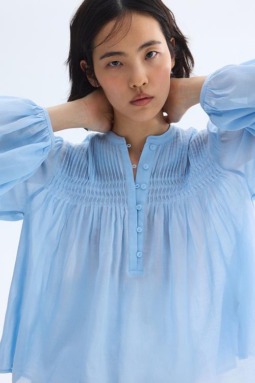 Pintucked blouse - light blue