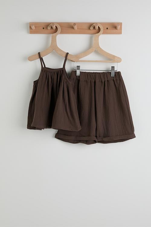 Camisole top with roll-up shorts - chocolate