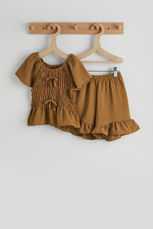 Shirred bodice blouse with frilled hem shorts - brown