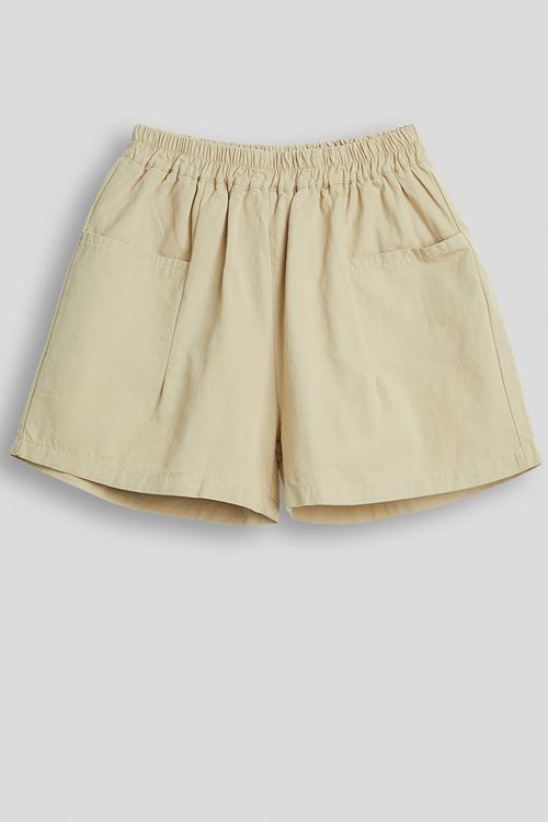 Stylised front pocket shorts - cornsilk