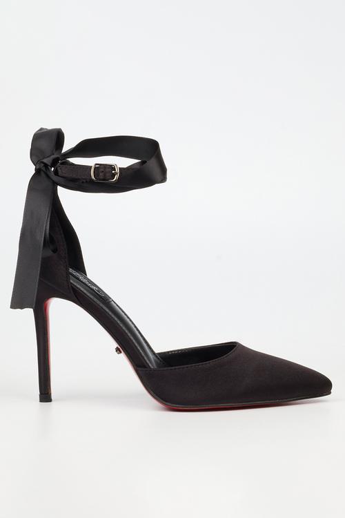 Lola 69 closed toe ankle strap - black