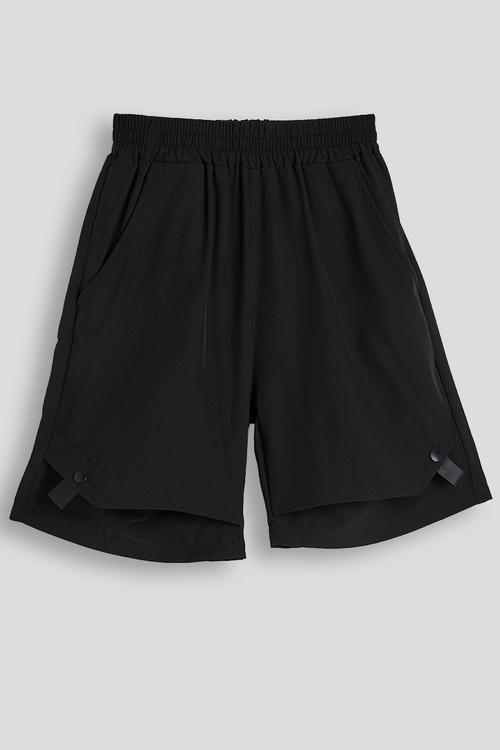 Utilitarian-style cargo shorts - black