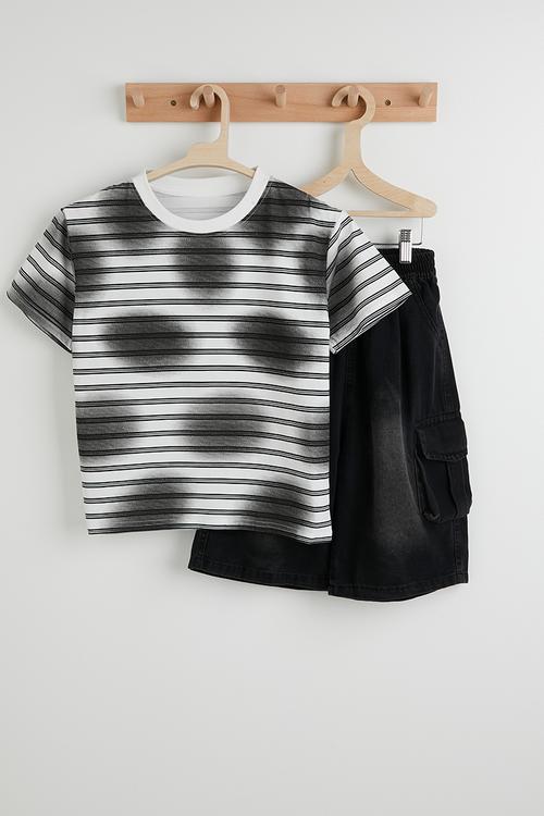 Striped tee with denim cargo shorts - white/black