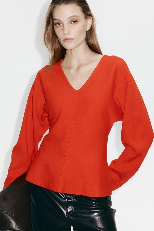 Knitted v-neck top - bright red