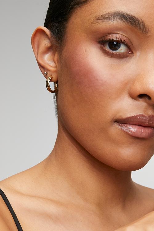 Modern interweave hoop earring - gold