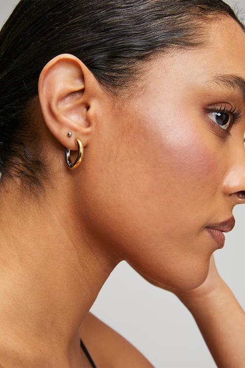 Contemporary hoop earrings  - silver/gold