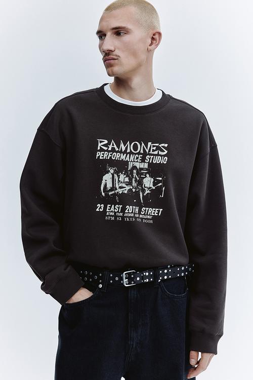 Loose fit sweatshirt - dark brown/ramones