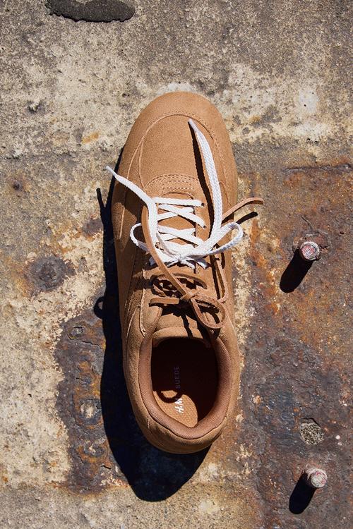 Suede trainers - light brown