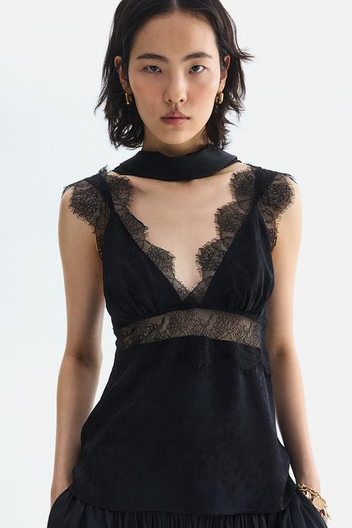 Lace-detail top - black