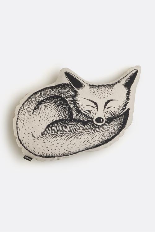 Woodlands sleepy fox cushion