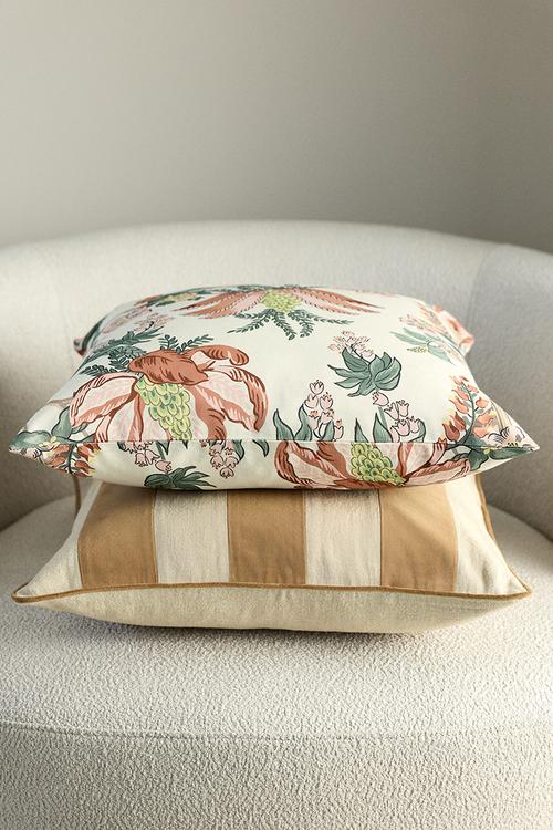 Patterned cushion cover - light beige/floral