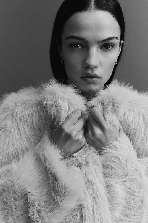 Fluffy coat - light beige
