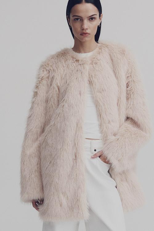 Fluffy coat - light beige