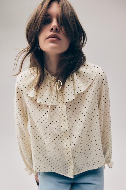 Frill-trimmed blouse - light beige/spotted