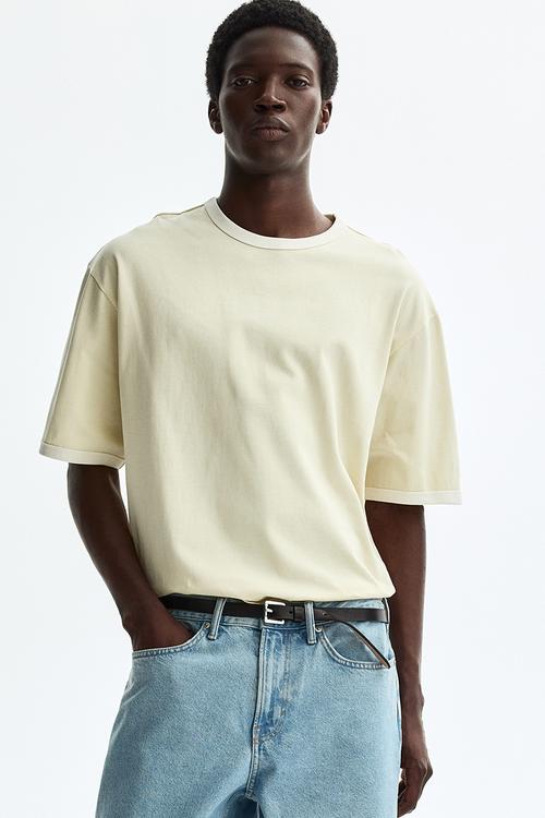 Loose fit boxy-style t-shirt - light yellow