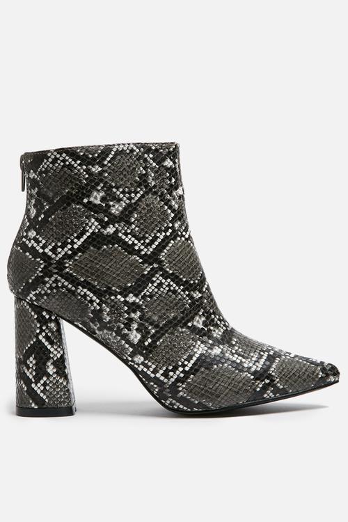 Snake boot