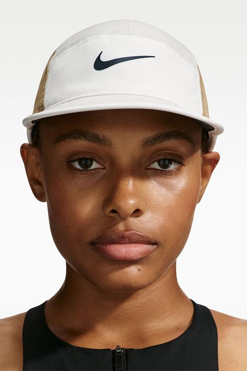 Nike Flydri-Fit Unstructured Swoosh Cap - Lt Orewood Brn/Anthracite/Black