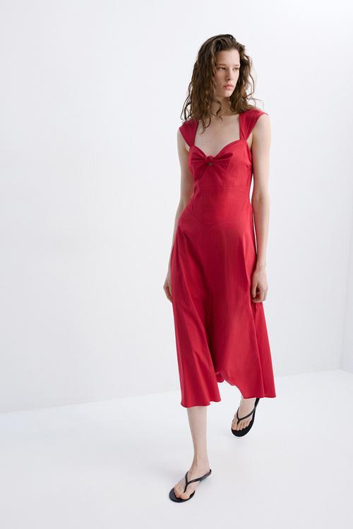 Dress mouse - red