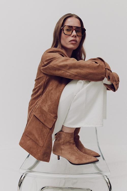 Pointed-toe ankle boots - dark beige