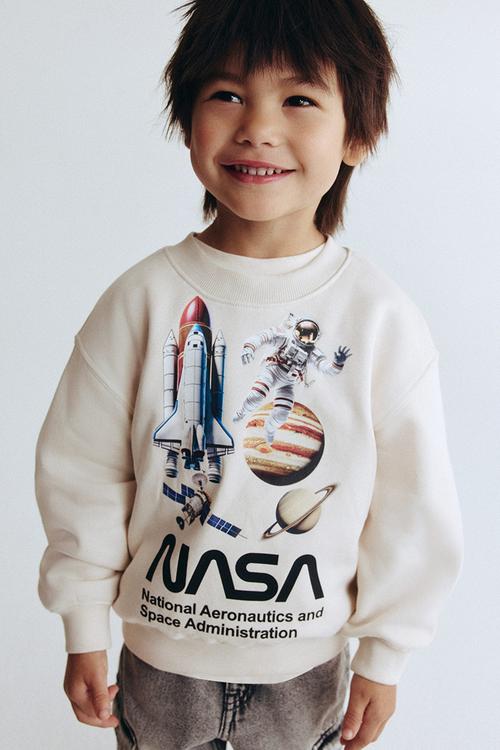 Printed sweatshirt - light beige/nasa
