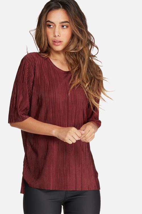 Plissé dip back top