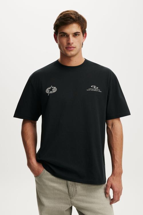 Everyday Fit Graphic T-shirt - Black/Everyday Aesthetics 