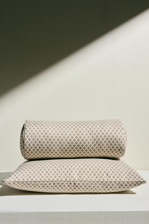 Outdoor cushion cover - light beige/patterned