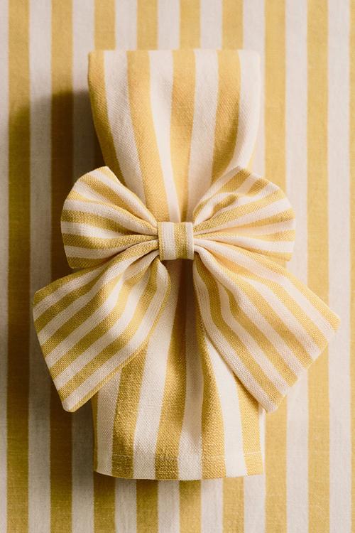 4-pack bow napkin rings - white/yellow striped
