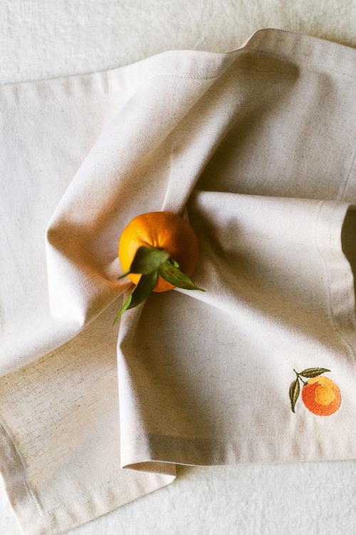 4-Pack embroidery-detail linen-blend napkins - light beige/orange