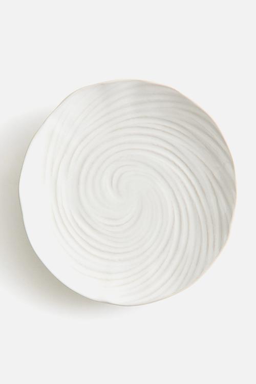 Textured stoneware starter plate - white