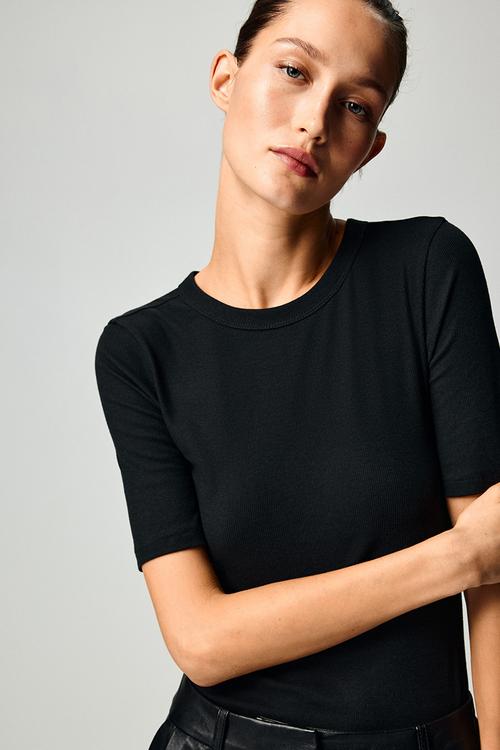 Ribbed t-shirt - black