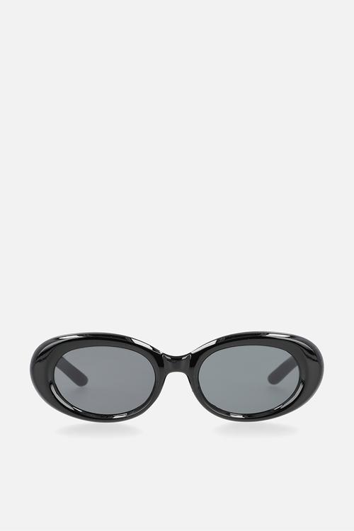 Thick-framed glasses - black