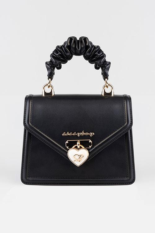 Scrunched Handle Bag With SB Front Locker Detail - Black