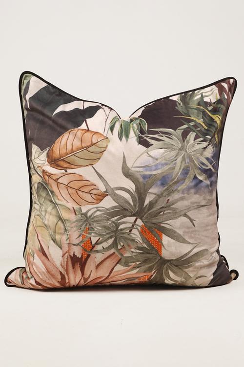 Velvet Jungle Cradle Scatter Js718