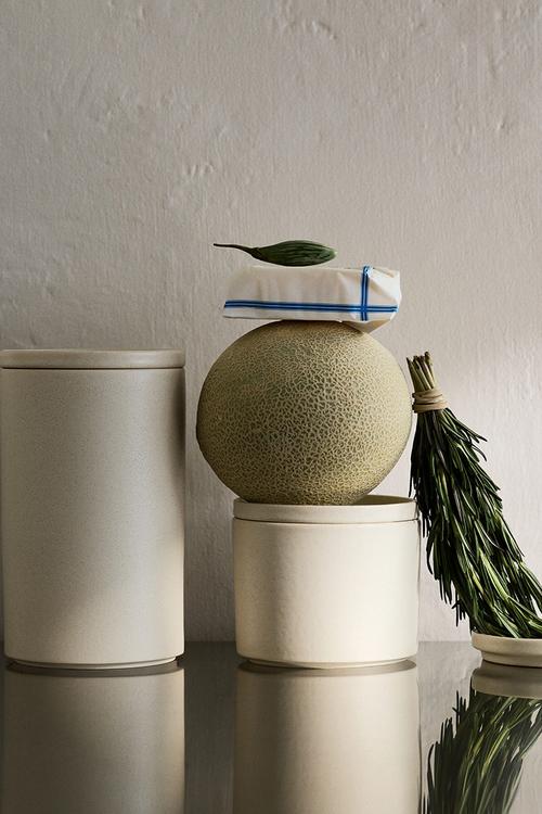 Reactive-glaze jar - light beige
