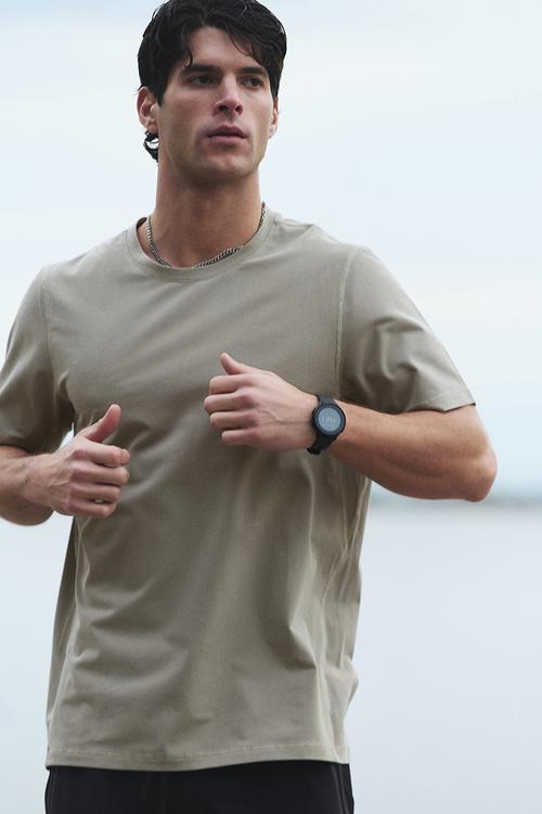 Running t-shirt with drymove. - dark beige