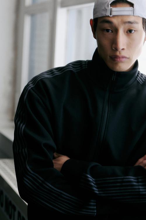 Regular fit track jacket with drymove - black