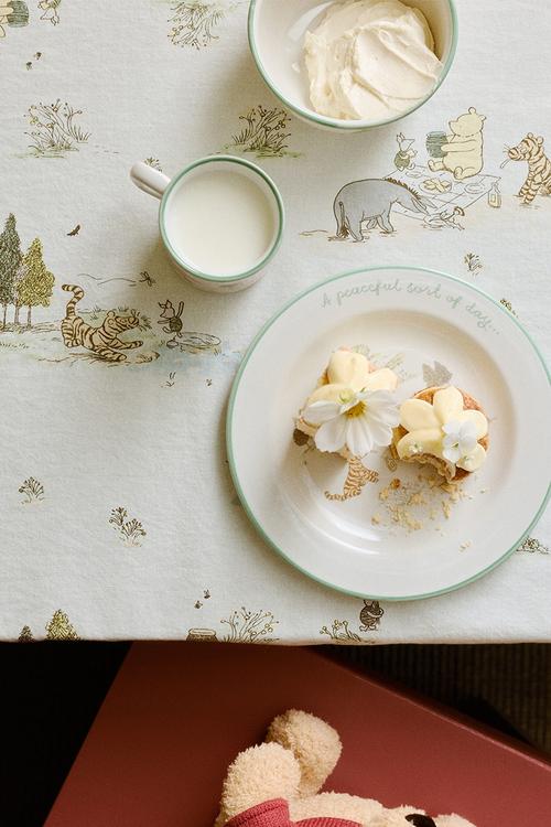 Printed cotton tablecloth - light green/winnie the pooh