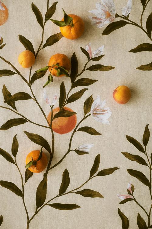 Patterned linen-blend tablecloth - light beige/oranges
