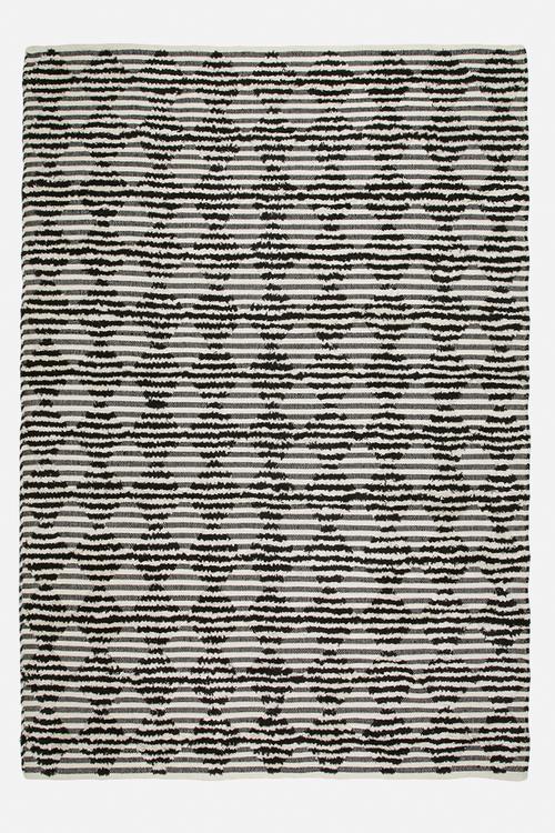 Diamond knotted rug