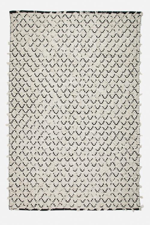 Knotted cotton area rug